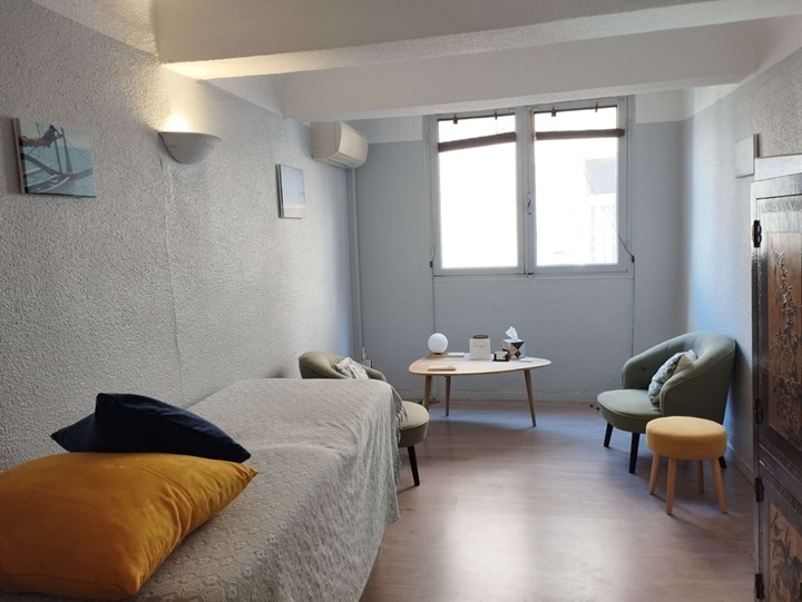 Intérieur du cabinet d'hypnose de Perrine Marie-Saint Germain à Aix (13)